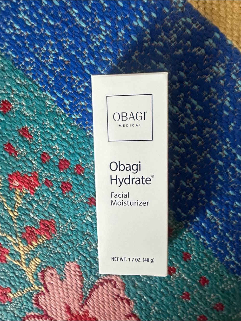OBAGI HYDRATE® FACIAL MOISTURIZER
Non-comedogenic 8-hour Hydrating Face Cream